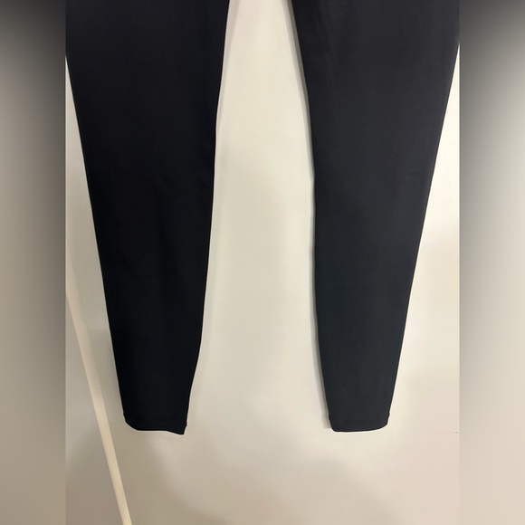 Like New Zyia Active Black and Peach Light n Tight High Rise Leggings - Picture 7 of 8